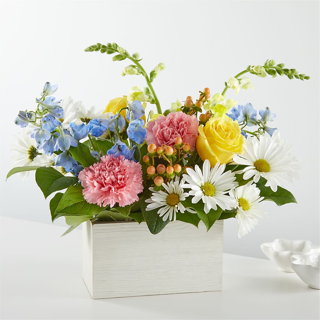 Sun Salutation Box Bouquet – East End Flowers And Gifts Inc, Hensley AR
