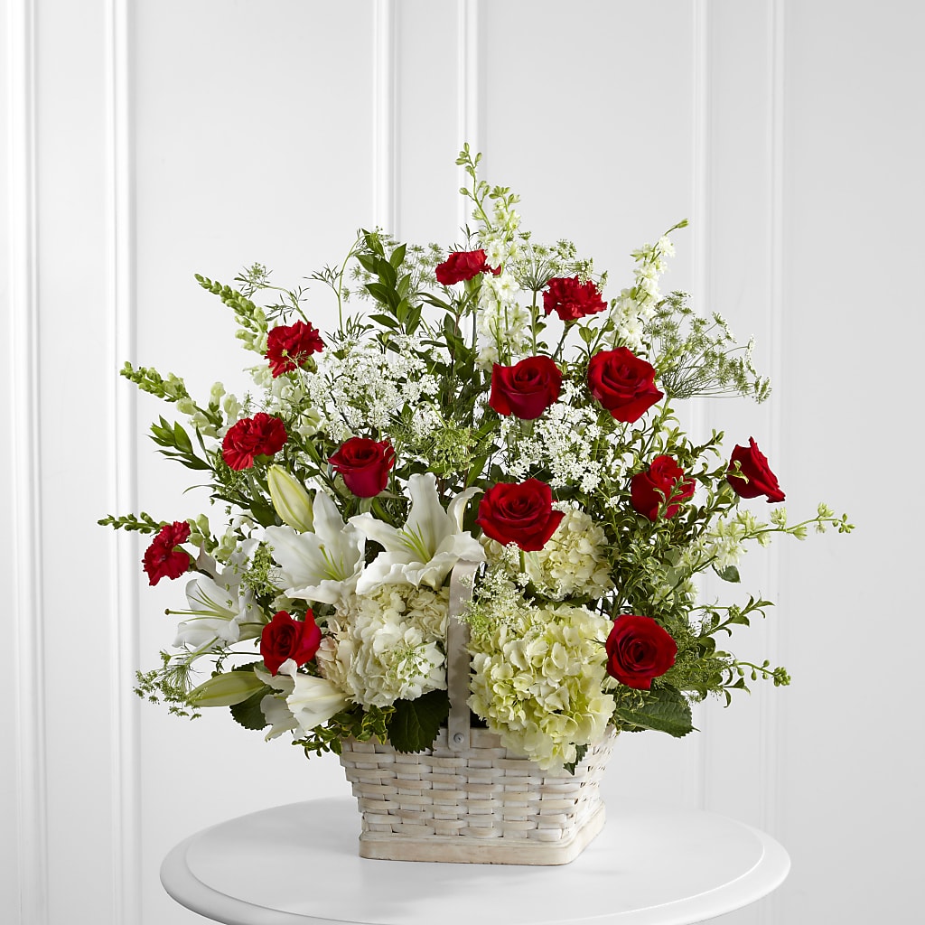In Loving Memory Arrangement – East End Flowers And Gifts Inc, Hensley AR