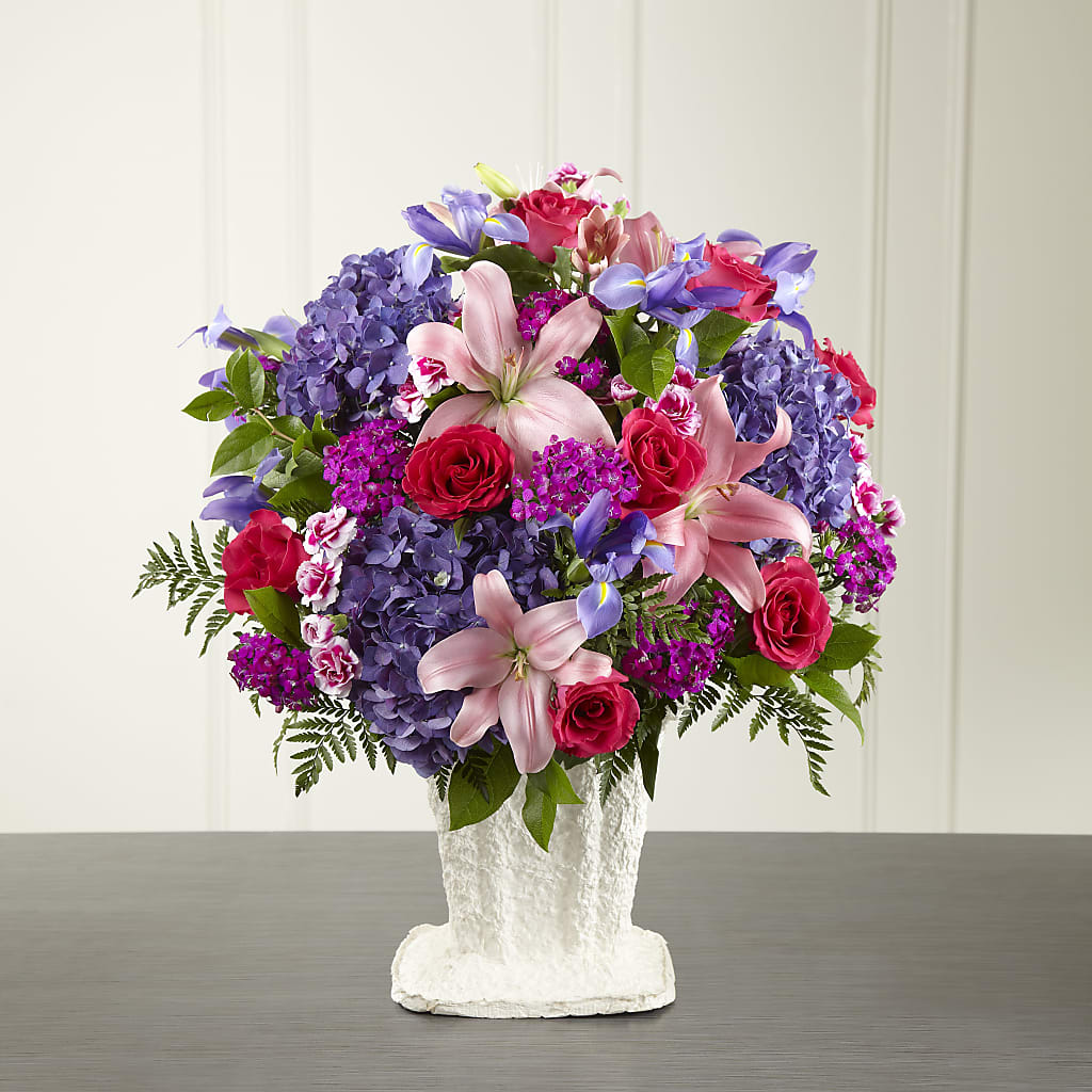 We Fondly Remember Arrangement – East End Flowers And Gifts Inc, Hensley AR