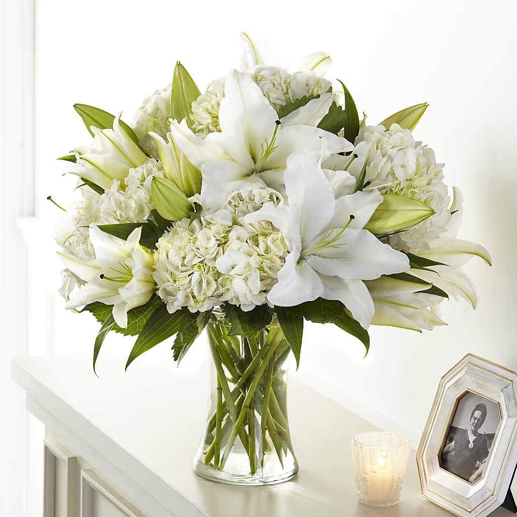 Compassionate Lily Bouquet – East End Flowers And Gifts Inc, Hensley AR