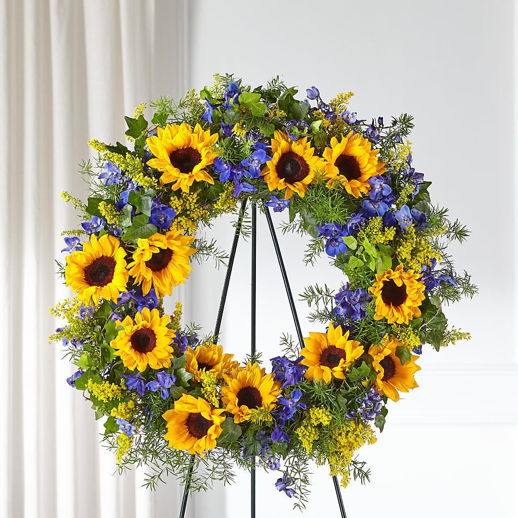 Bright Rays Wreath – East End Flowers And Gifts Inc, Hensley AR