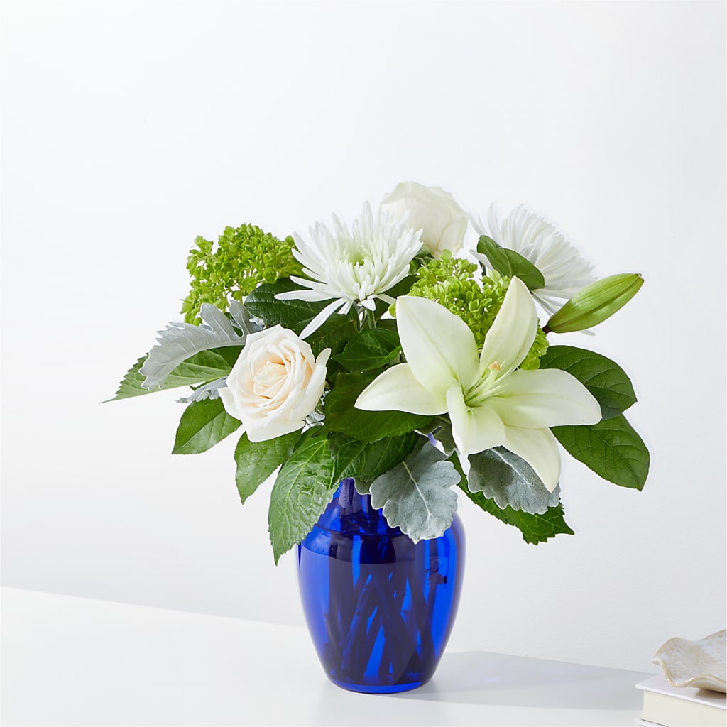 Snowy Dreams Bouquet – East End Flowers And Gifts Inc, Hensley AR