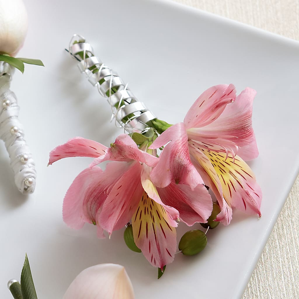 Pink Peruvian Lily Boutonniere – East End Flowers And Gifts Inc, Hensley AR