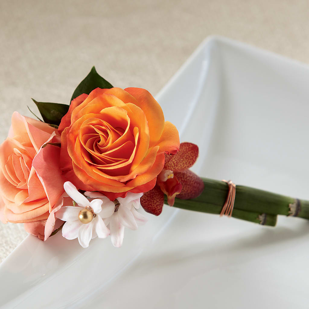 Sunset Dream Boutonniere – East End Flowers And Gifts Inc, Hensley AR