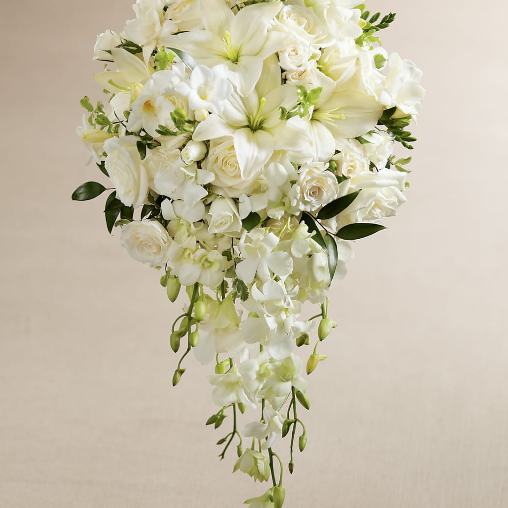 White Wonders Bouquet – East End Flowers And Gifts Inc, Hensley AR