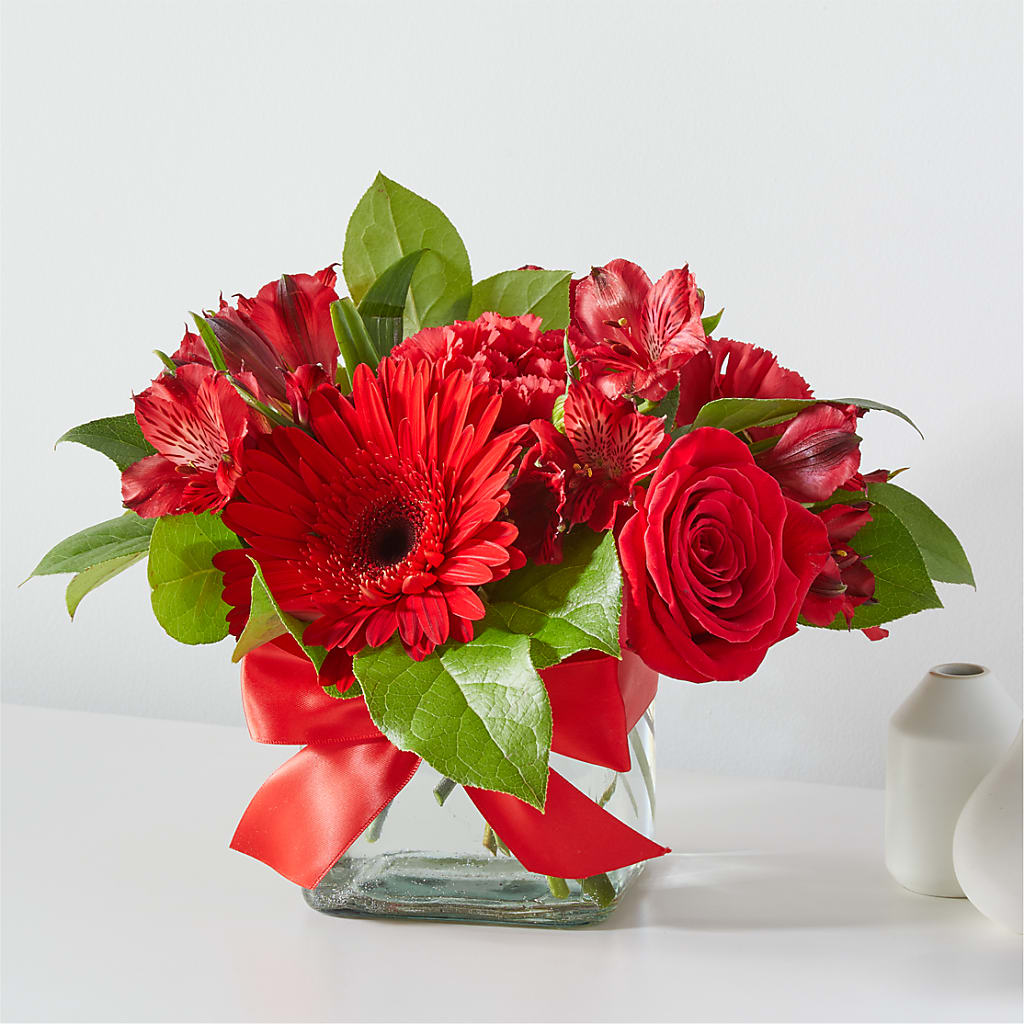 Red Hot Bouquet – East End Flowers And Gifts Inc, Hensley AR