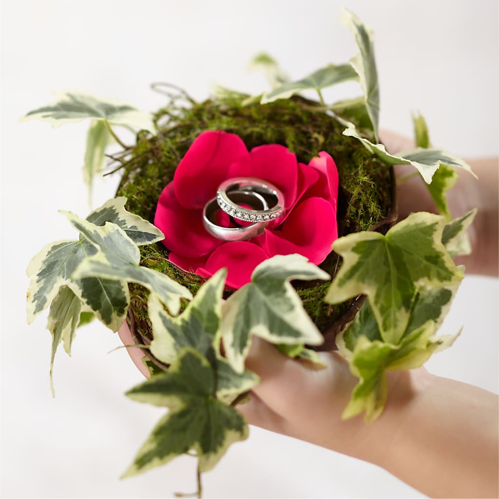 Lila Rose Ring Nest – East End Flowers And Gifts Inc, Hensley AR