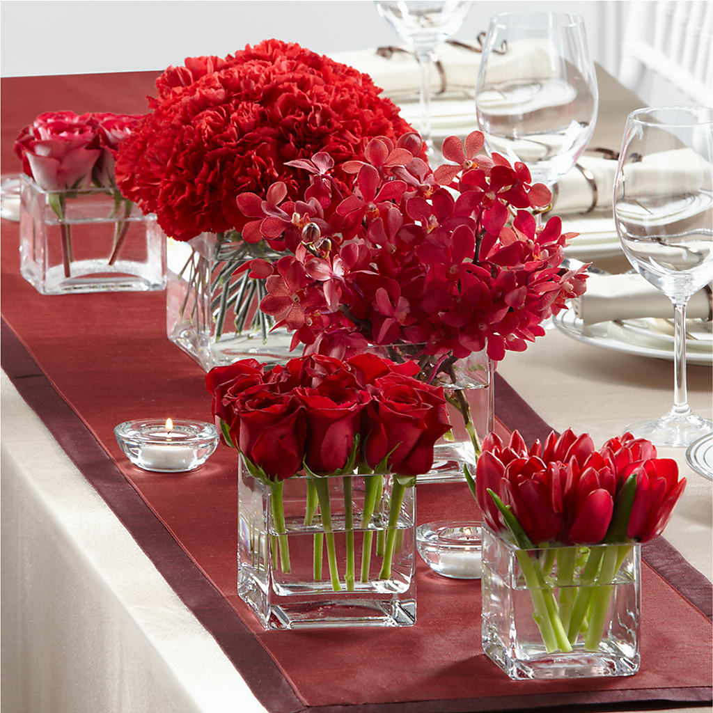 Modern Grace Centerpiece – East End Flowers And Gifts Inc, Hensley AR