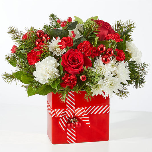 Presents Under the Tree Bouquet –  East End Flowers And Gifts Inc, Hensley AR