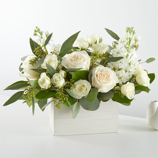 Fresh Linen Box Bouquet –  East End Flowers And Gifts Inc, Hensley AR