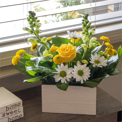 Sun Salutation Box Bouquet –  East End Flowers And Gifts Inc, Hensley AR