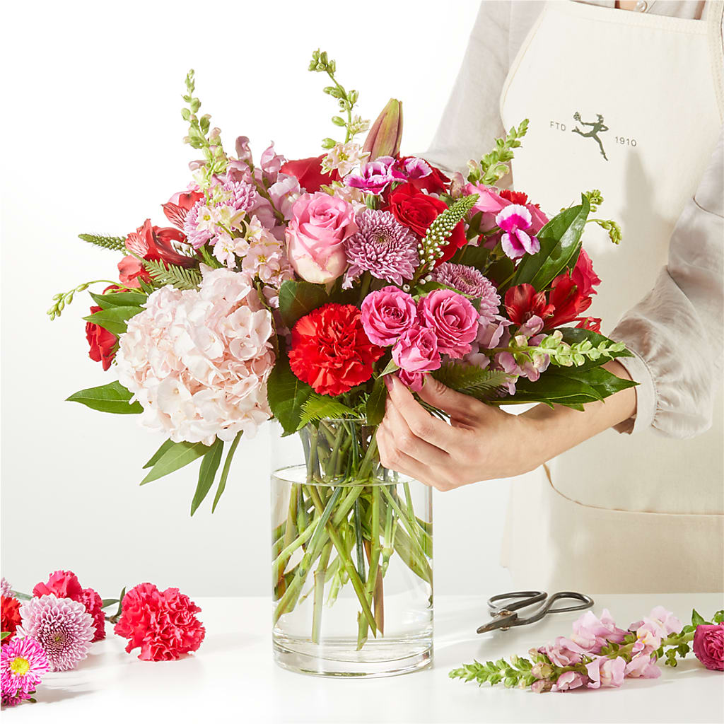 Swooning Over You - A Luxury Florist Original –  East End Flowers And Gifts Inc, Hensley AR