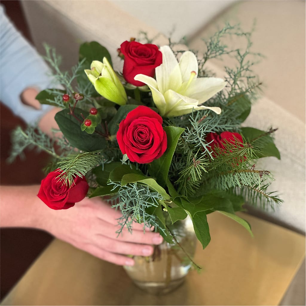 Glittering Lights Bouquet –  East End Flowers And Gifts Inc, Hensley AR