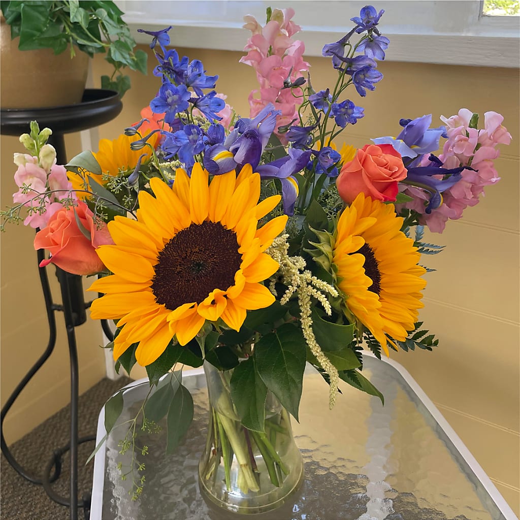 Rays of Life Bouquet –  East End Flowers And Gifts Inc, Hensley AR