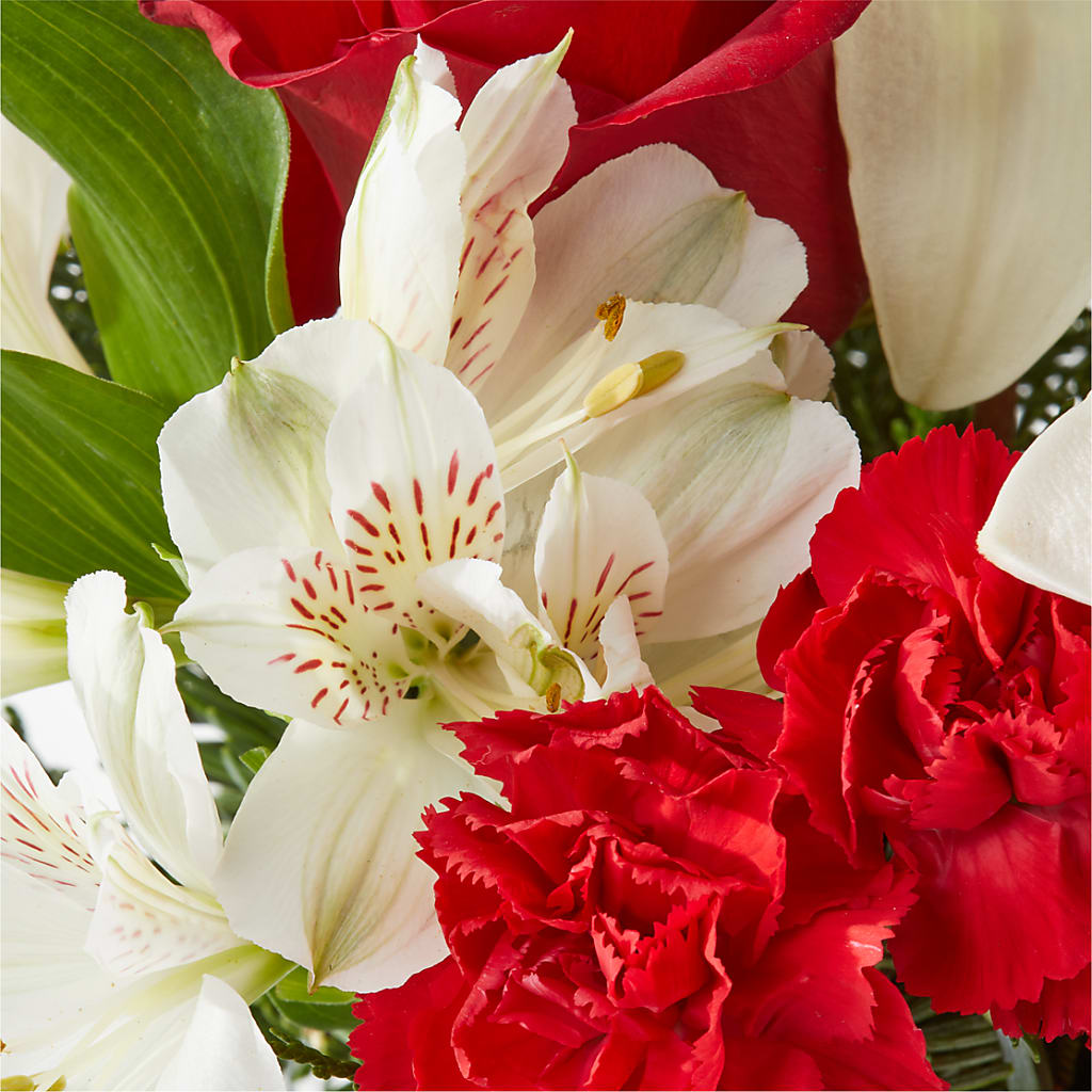 Holiday Season Bouquet –  East End Flowers And Gifts Inc, Hensley AR