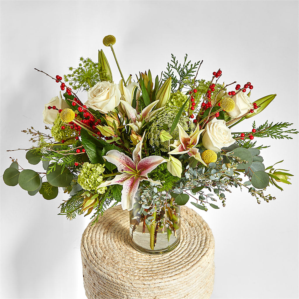 Berry & Bright Bouquet –  East End Flowers And Gifts Inc, Hensley AR