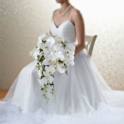 Classic White Bouquet –  East End Flowers And Gifts Inc, Hensley AR